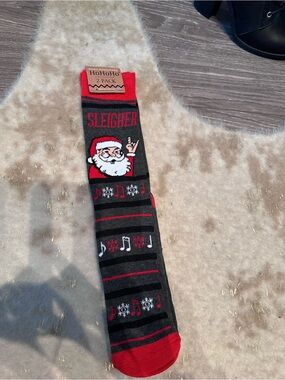 HoHoHo Men's Red & Gray Holiday Sleigher Long Socks